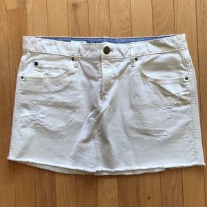 Like-New gap white denim mini skirt